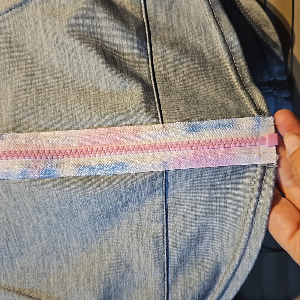 As new - 9-10 yrs NO LIMITS slogan tracksuit jogging jacket, full zip, pockets - Picture 5 of 13